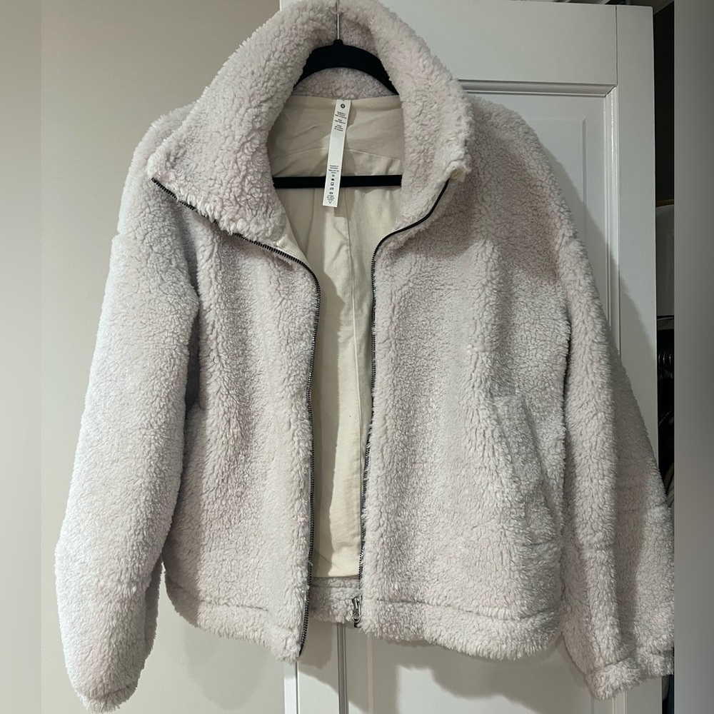Lululemon Cinchable fleece zip-up - Picture 2 of 6